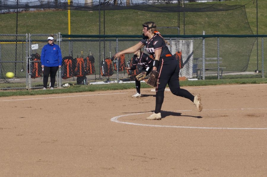 Emma Eggemeyer (pictured in a 2022 game) struck out 11 Du Quoin hitters.