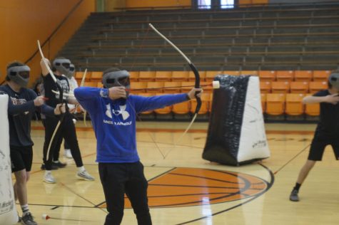 Archers worked in teams during Mr. Wentes PE class.