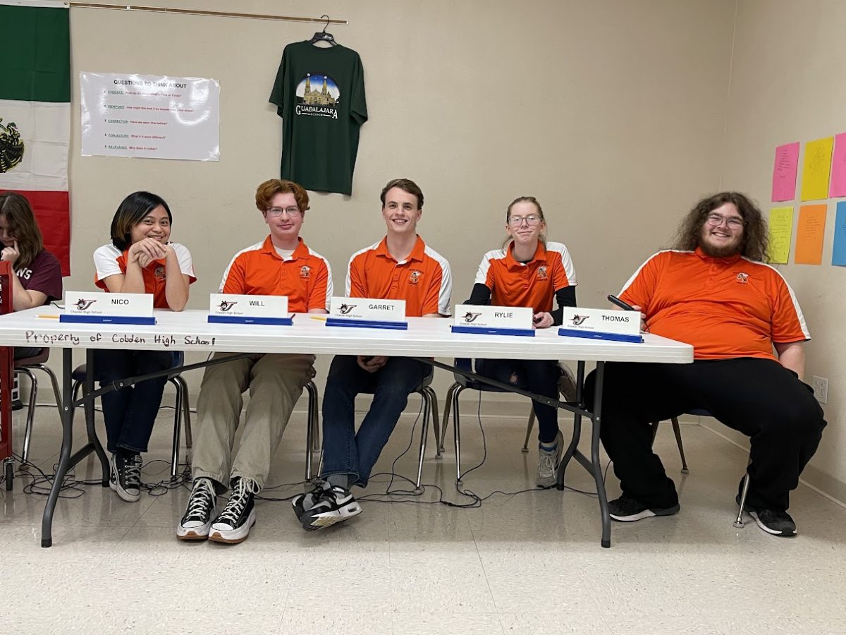 Scholar Bowl places 2nd at Regional Tournment