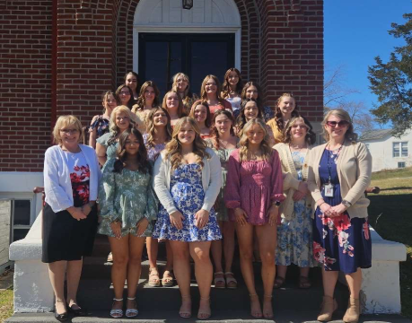 Senior Girls with Ms. Dierks and Mrs. Mueller