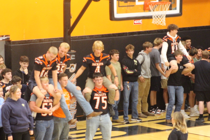 Seniors doing class cheer