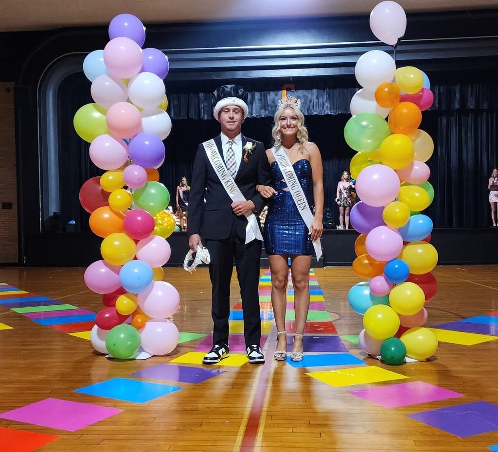 Retiring Queen Elaina Lutman and King Max Blechle