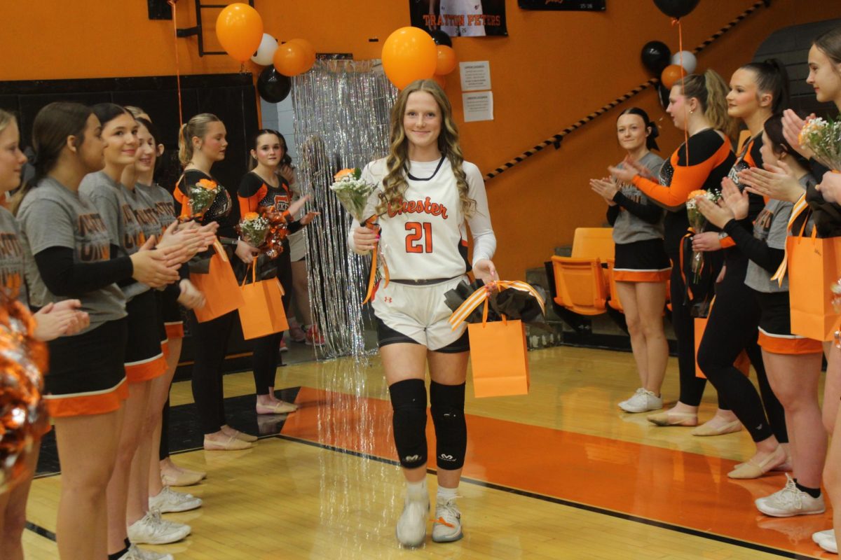 Senior Lillian Diskney