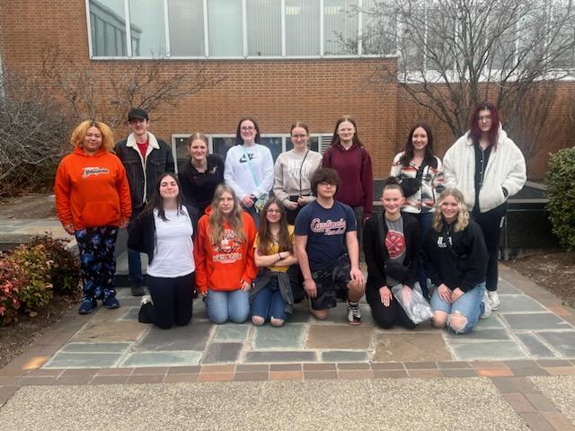 CHS Sting Staff Front Row: Kenna Thompson, Hannah Hoskin, Arabella Mallender, Virgil Bainter, Hayden Cartwright, Annah Ahring
Back Row: Kylie Eggemeyer, Jack Kennedy, Maci Ahring, Abby Carter, Alyssa Stehl, Natalie Guethle,Isabel Smith, Brooke Ashbury