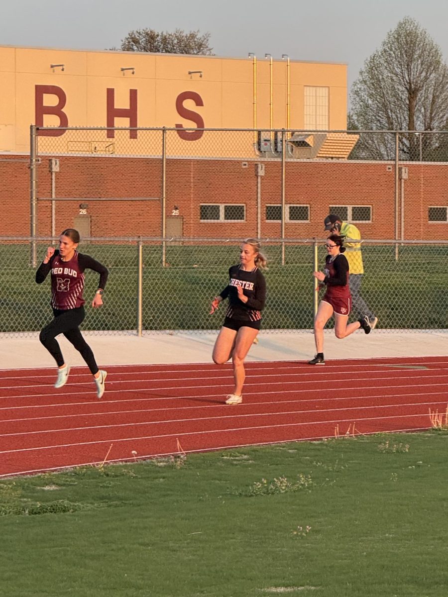 Joella Eggemeyer running the 200m dash